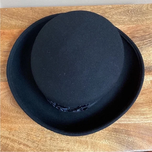 VTG BETMAR New York Black Wool Floral Design Hat - Picture 13 of 13